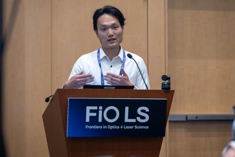 2025~10-Oct-27-Optica_FIO_3561a